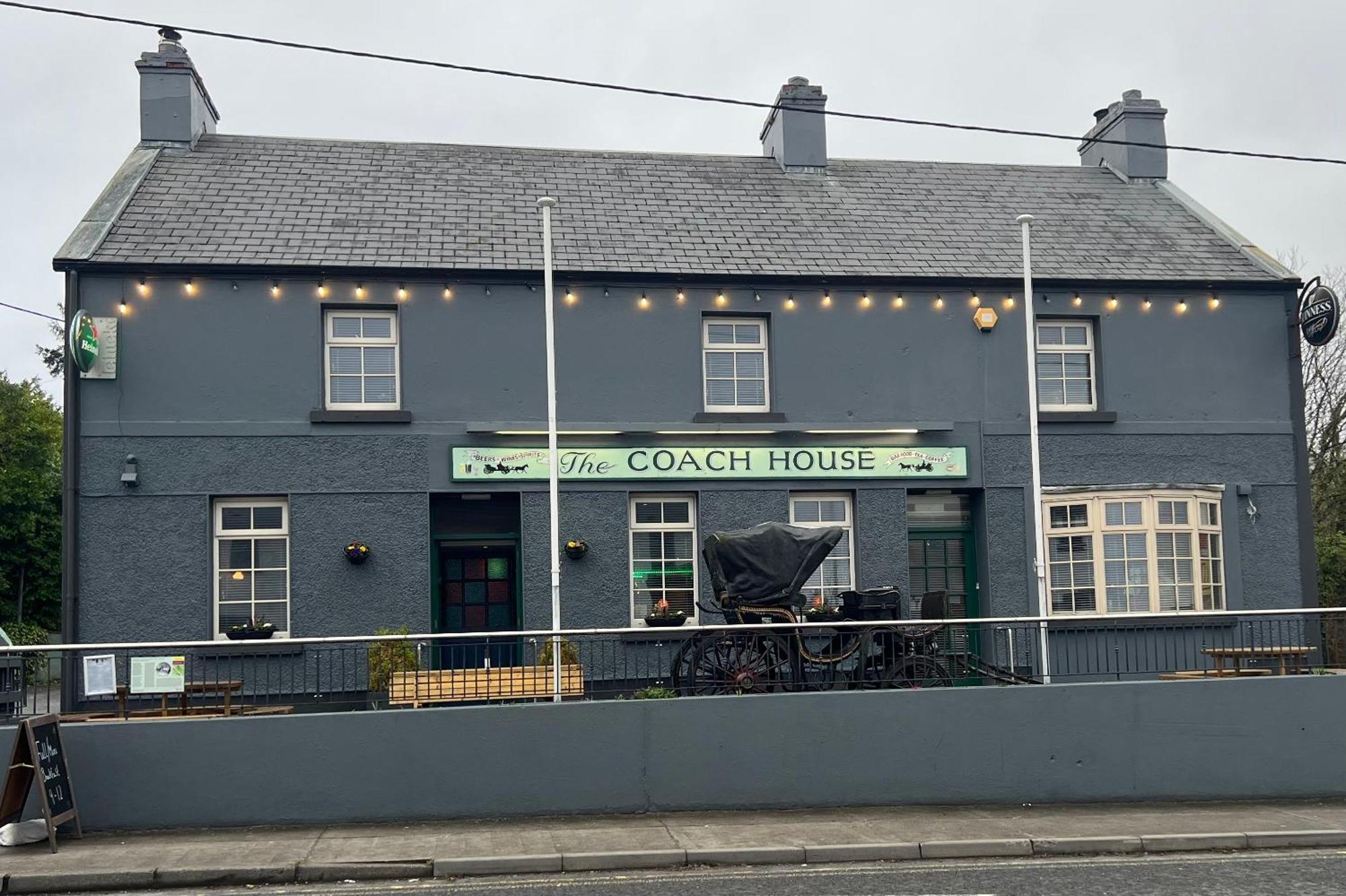 The Coach House Inn Moycullen Экстерьер фото
